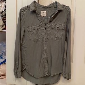 American Eagle Button Down Top